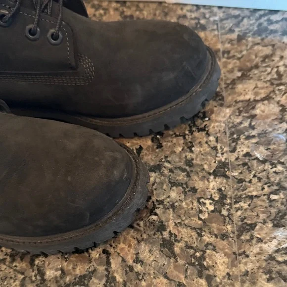 Timberland Charcoal Black Boots EUC 5.5Y - Picture 9 of 15